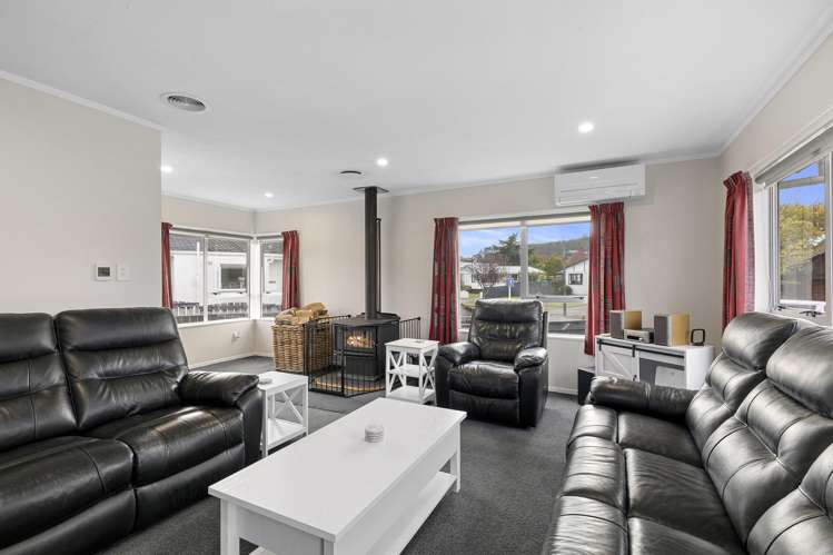 17 Memphis Grove Totara Park_9