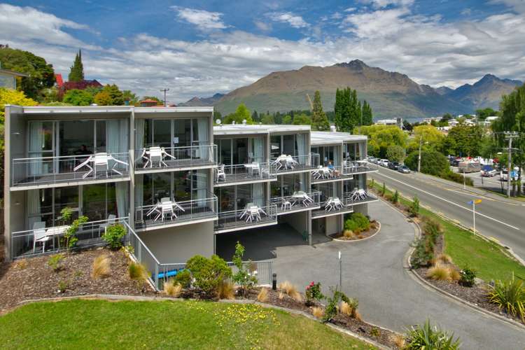 3/15 Gorge Road Queenstown_16