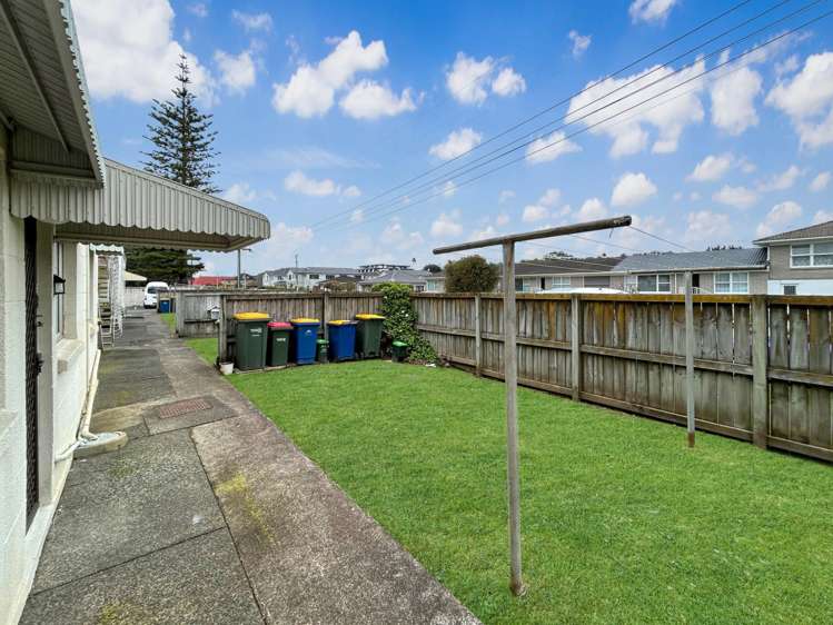  2/773 Beach Road Browns Bay_14