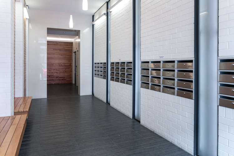 2d/11 Tennyson Street Te Aro_13