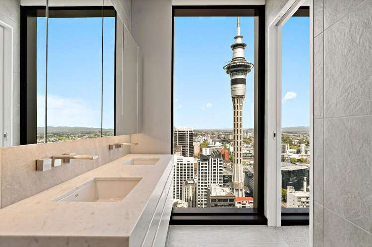 3701/51 Albert Street 10015_12