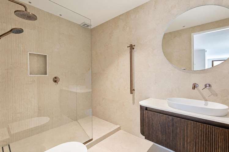 9A Cathedral Place 1761_23