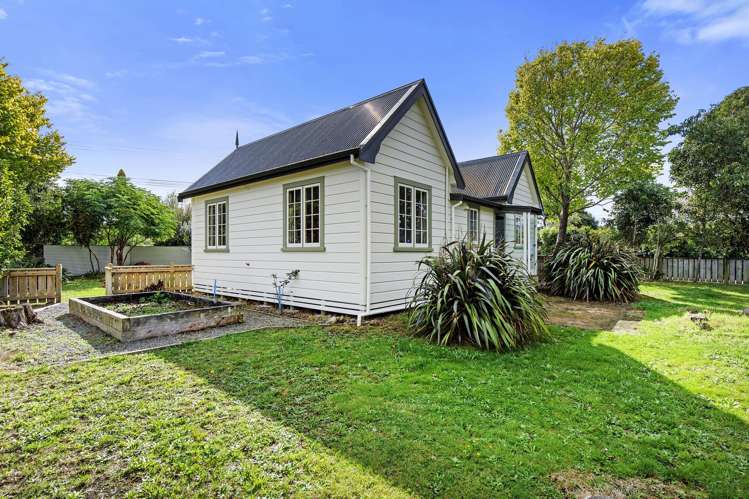 463A High Street South Carterton_18