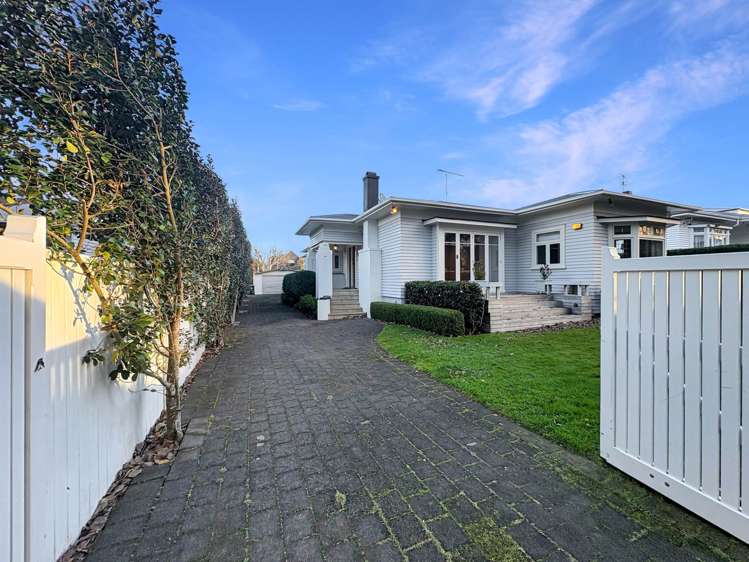 24 Hollywood Avenue Epsom_0