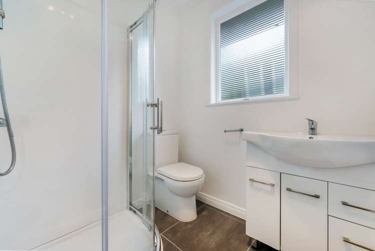 13 Bond Crescent Forrest Hill_22