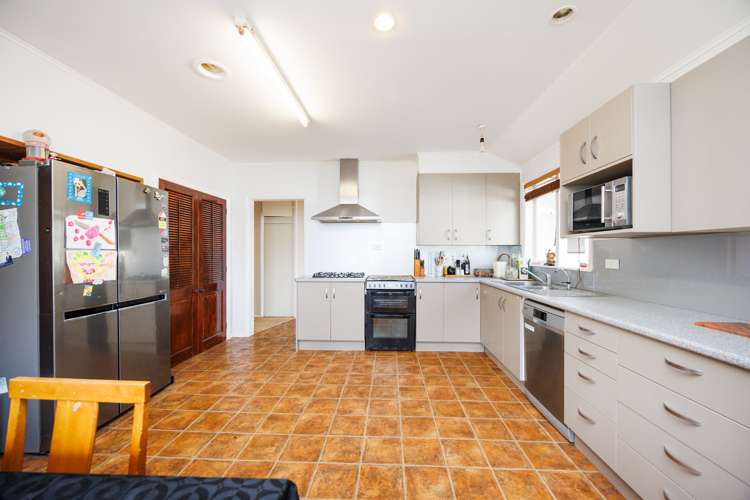 7 Poole Street Feilding_16