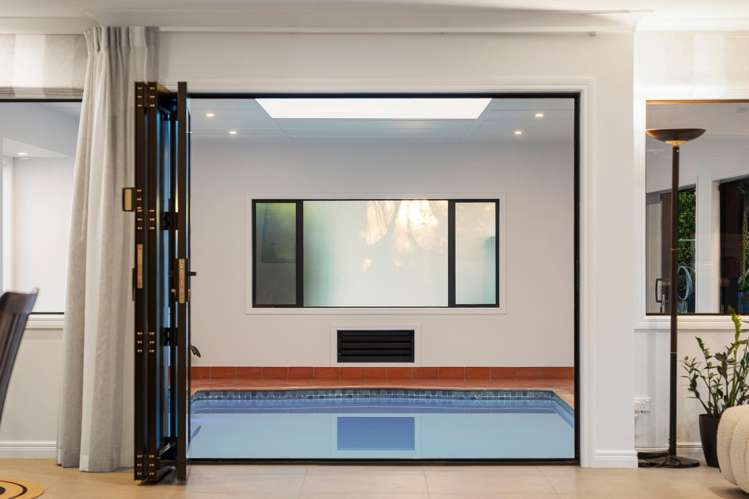 3 Traffic Road Greenhithe_14