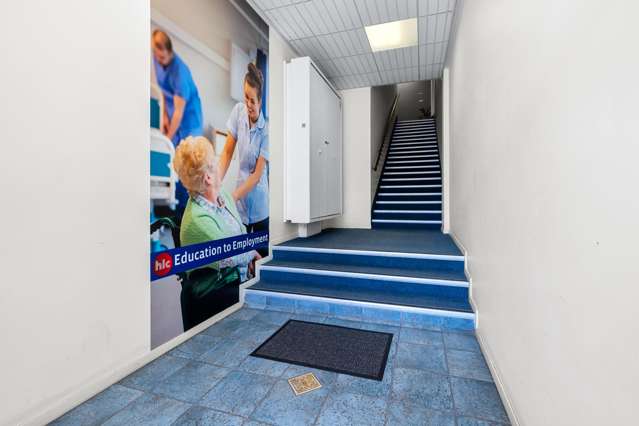 72-76 Queens Drive Hutt Central_4