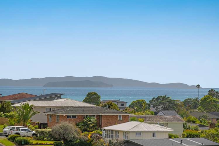 42 Albatross Road Red Beach_23