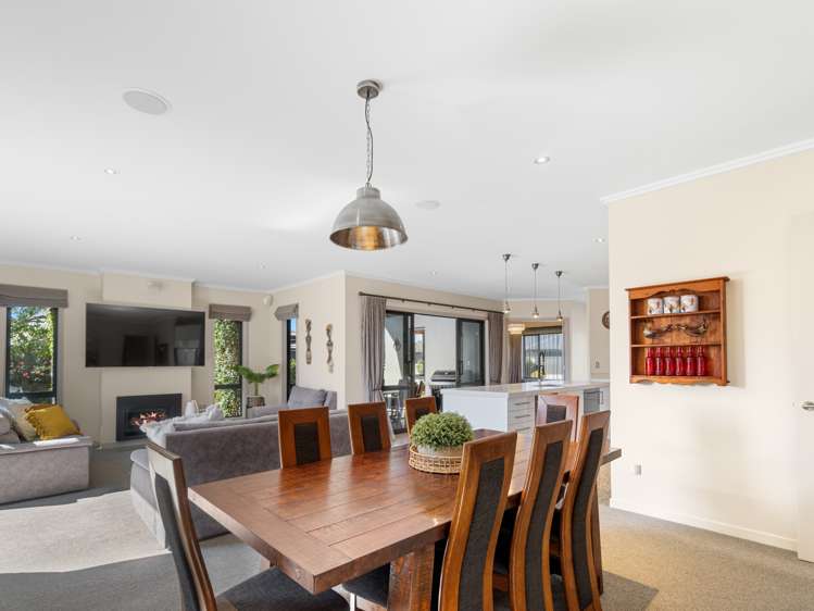 11 Johnnybro Place Rototuna North_9