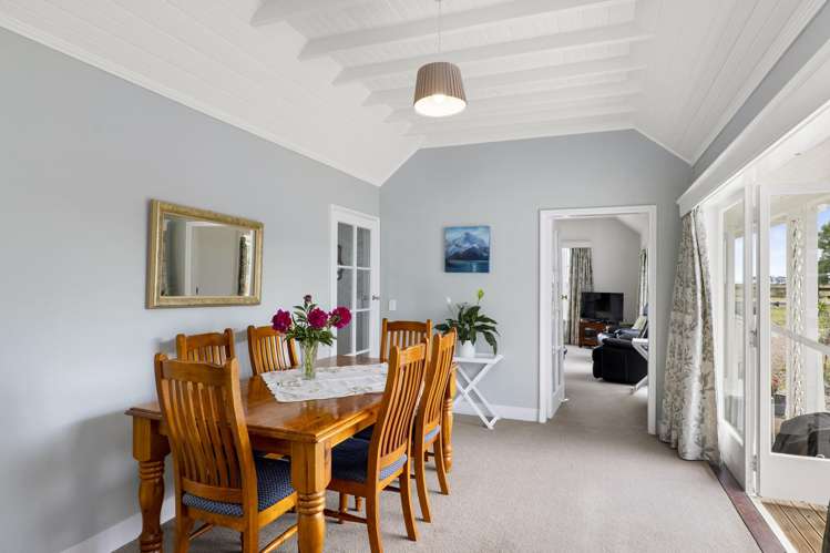 113 Poranui Beach Road_5