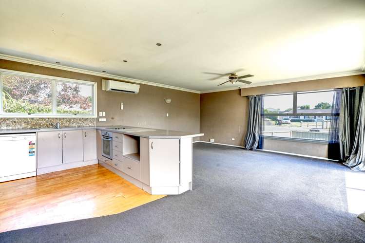 5 Leonard Place Dinsdale_4