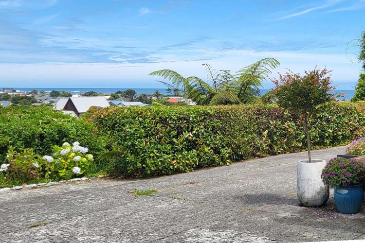 11 Bonar Drive Hokitika_16