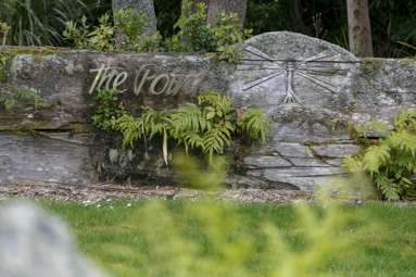 47 Whakamoenga Point_2