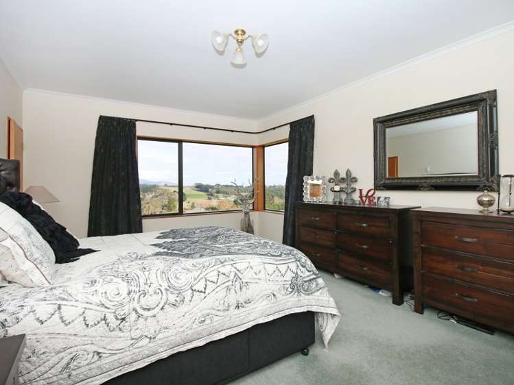 66 Pacific Drive Fitzherbert_12