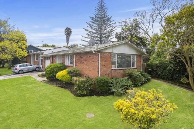 2 Portadown Avenue Pakuranga Heights_2