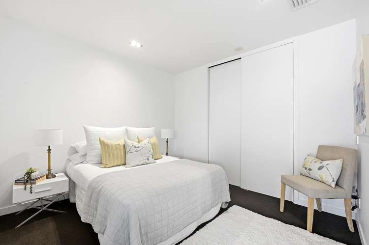 7/6 Beach Front Lane Browns Bay_15