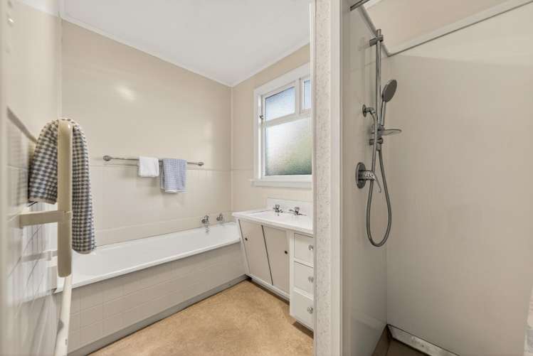 18A Coopers Road Dallington_17