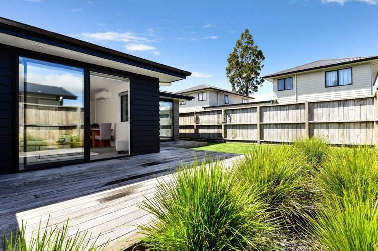 2/36 Odette Street 2738_14