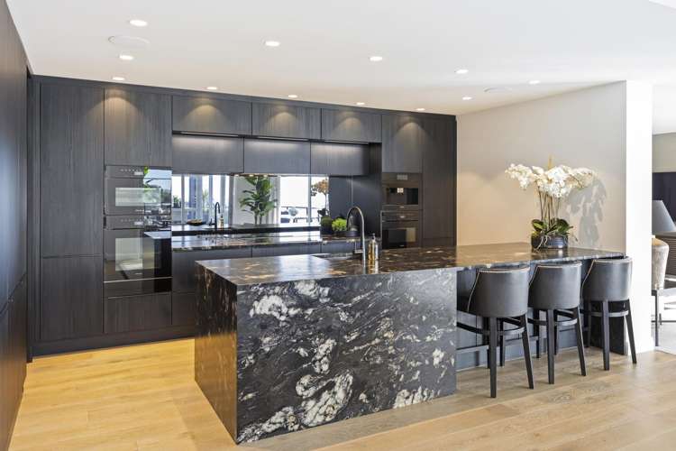 15 Omeo Crescent Redcliffs_7