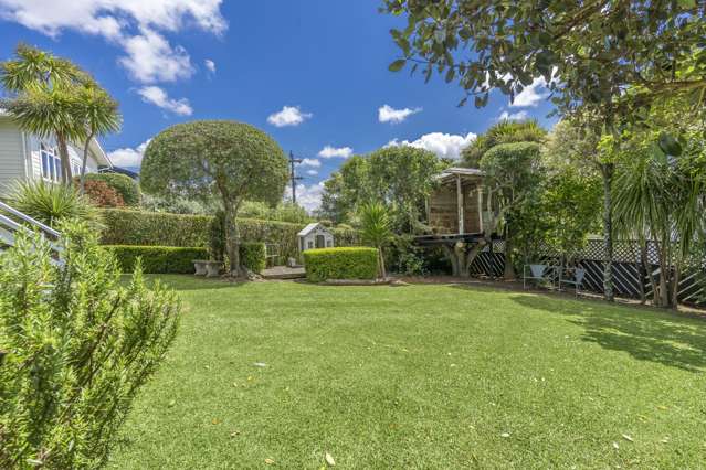 4 Lloyd Avenue Mount Albert_1