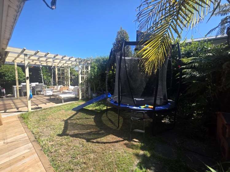 2/38 Leander Street 11229_11