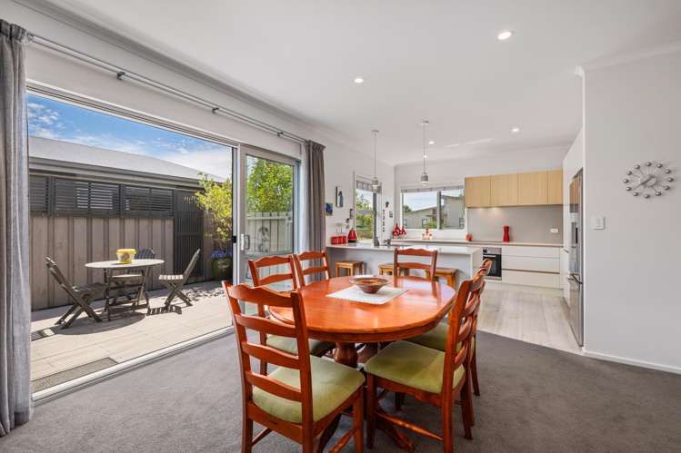 18 Corsair Crescent Burleigh_4