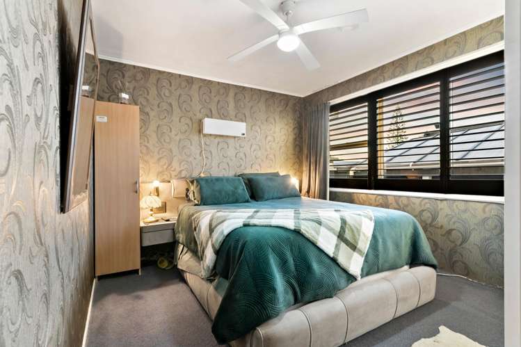 55 Captain Scott Road Glen Eden_13
