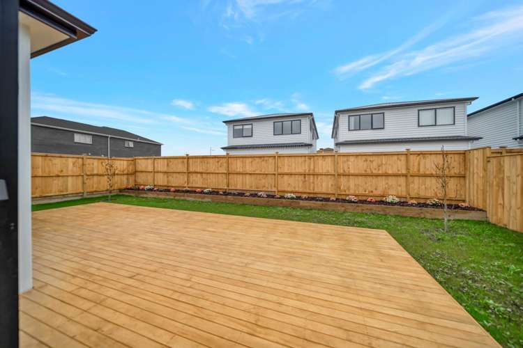 122 Kahui Parade Karaka_16