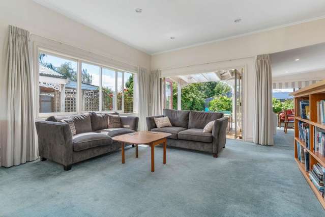 218 High Street South Carterton_4