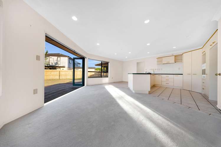 93 Rushgreen Avenue Pahurehure_4