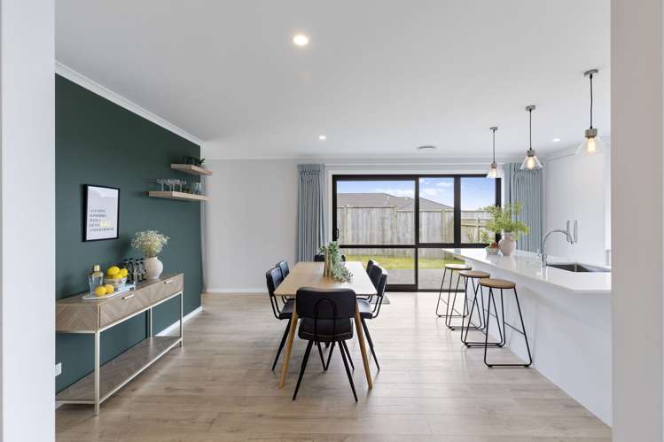 202 Pacific Drive Fitzherbert_11