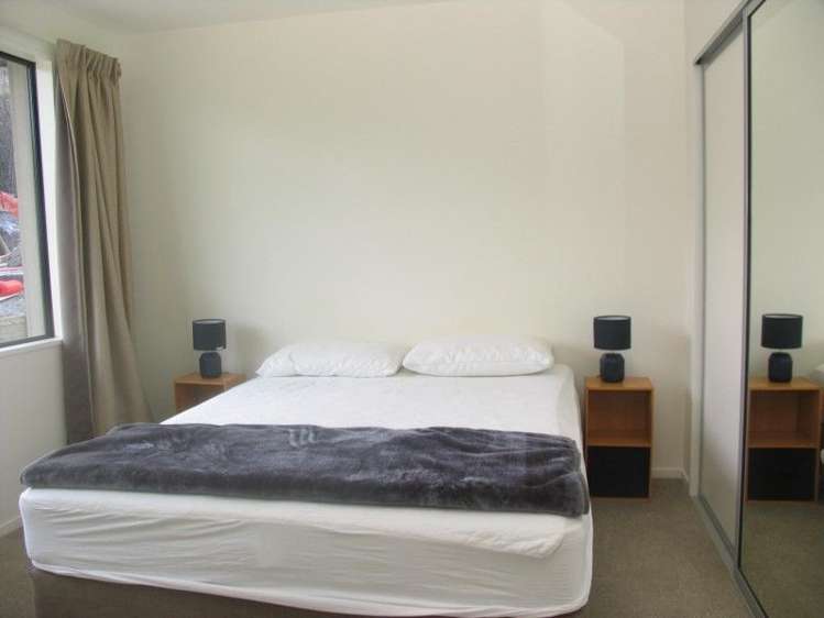 8/67 Andrews Road Queenstown_5