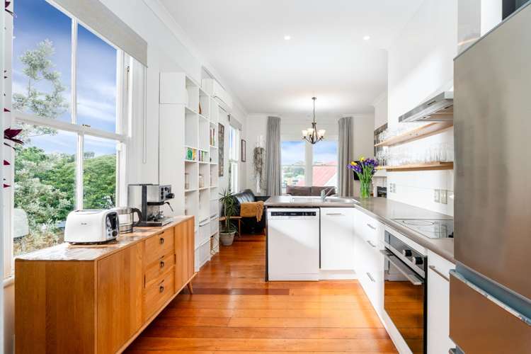 24 Charlotte Avenue Brooklyn_9