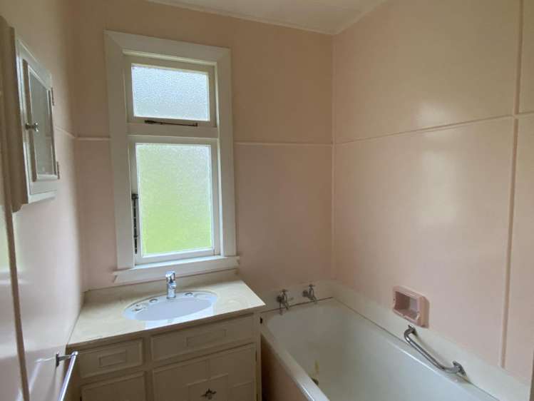 90 Waikawa Road 10728_9