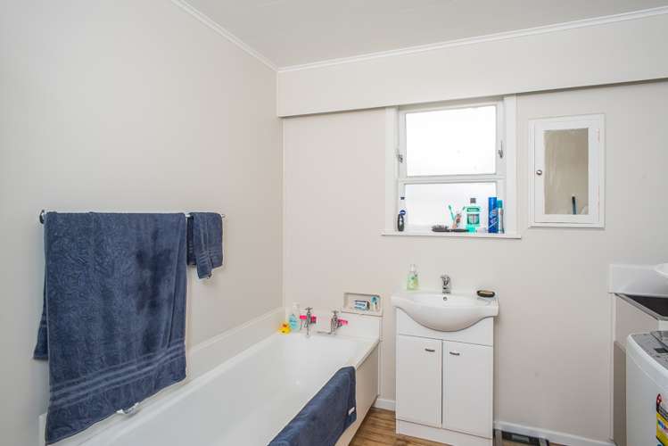 54b Kapiti Road Paraparaumu_14