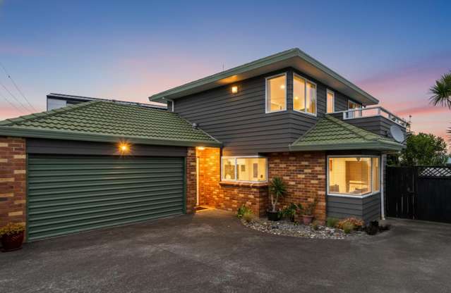 THE PERFECT BIRKENHEAD LIFESTYLE. FREEHOLD - VIEWS