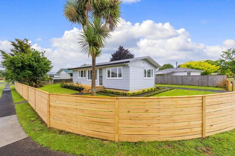 2 Toi Grove Turangi_1