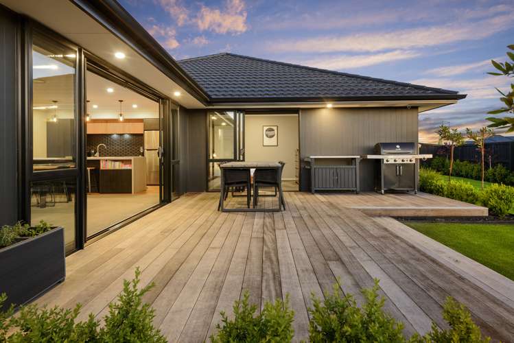 17 Halpin Drive Lincoln_11