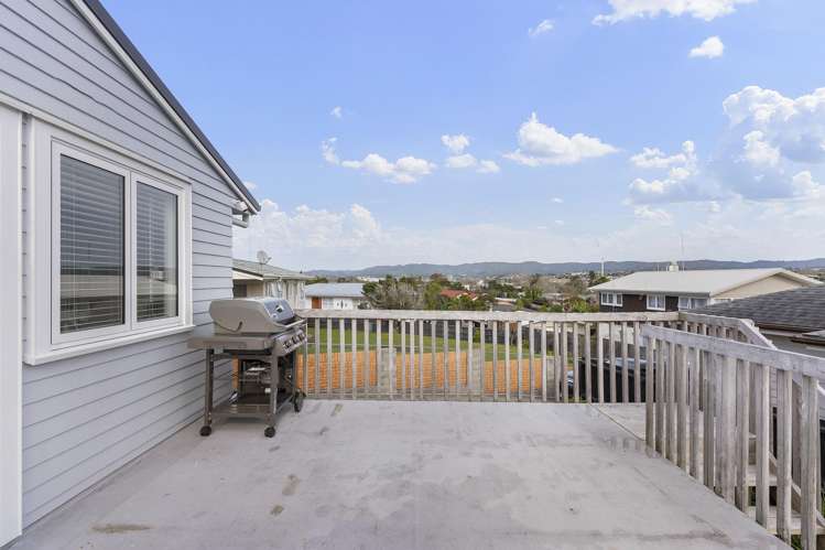 27 Kirrie Avenue Te Atatu South_28