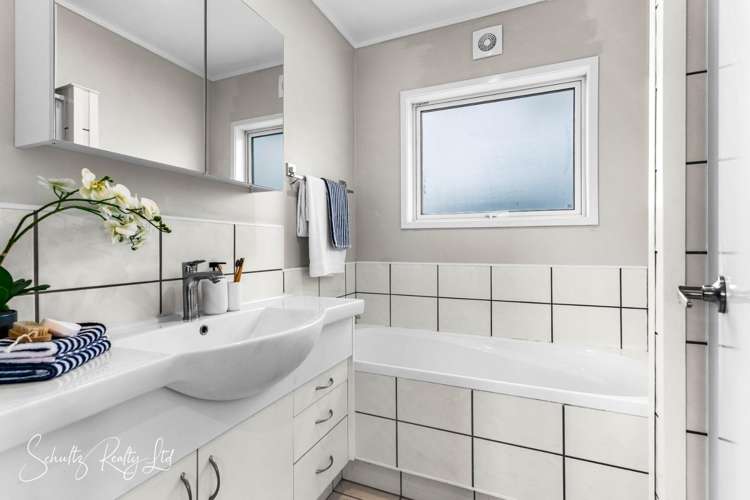 7 Hebe Lane Maungaturoto_19