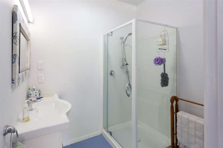 8 Pine Grove Tairua_35