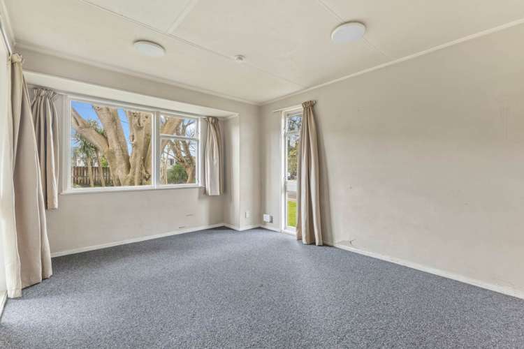 69 Alexander Crescent Otara_4