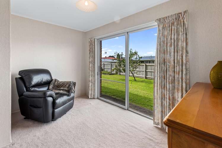 15 Windsor Avenue Te Kamo_14