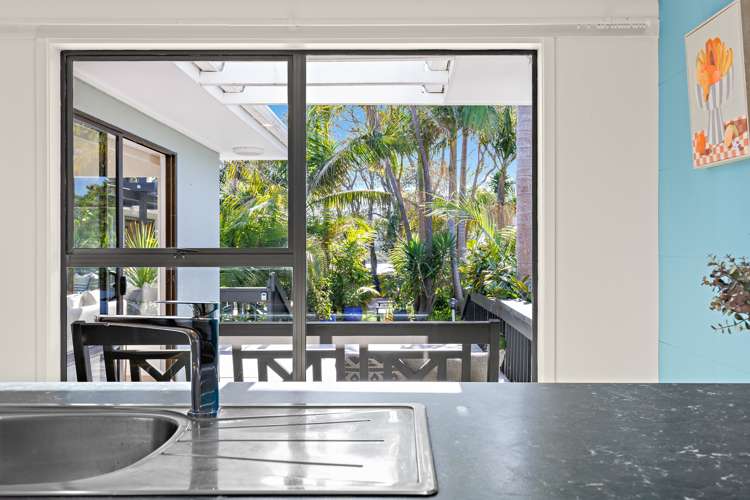 27 Riverside Drive Point Wells_12