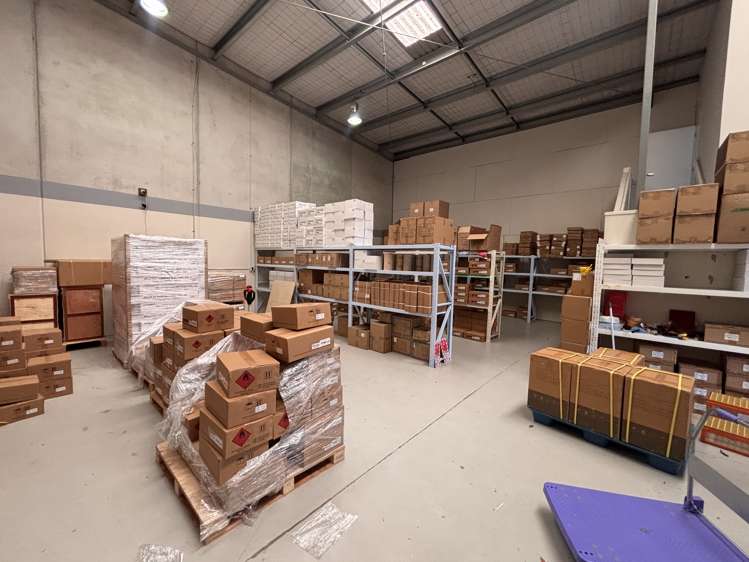 2/10 Enterprise Drive Henderson North_3