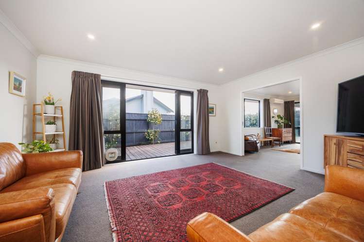 35 Chestnut Close Kelvin Grove_14