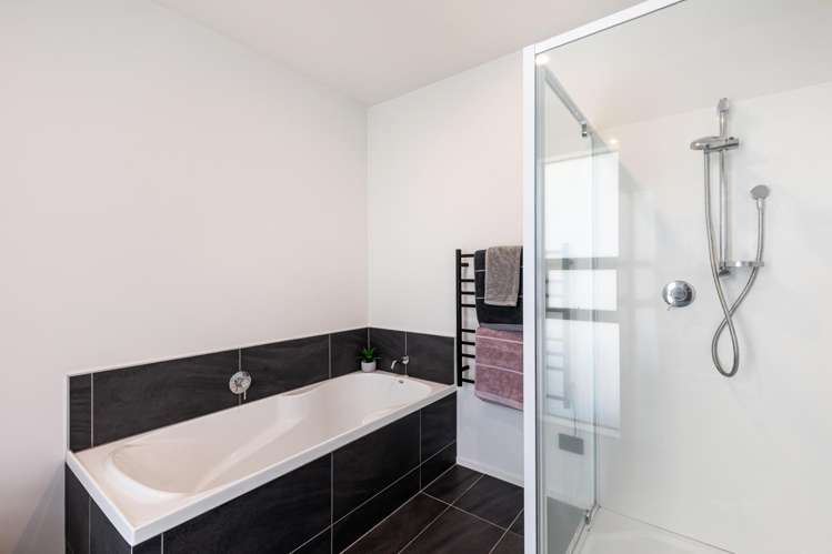 32 Lacebark Lane Woodridge_11