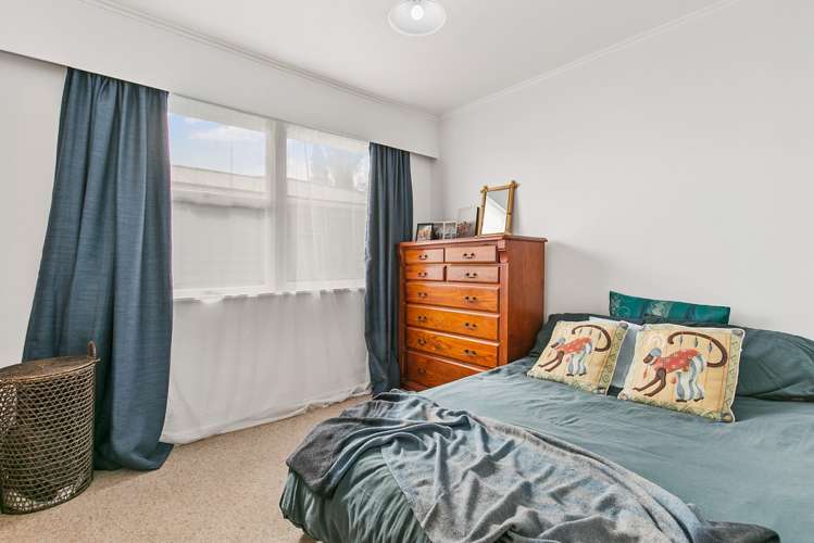 11 Koru Street Mangere Bridge_13