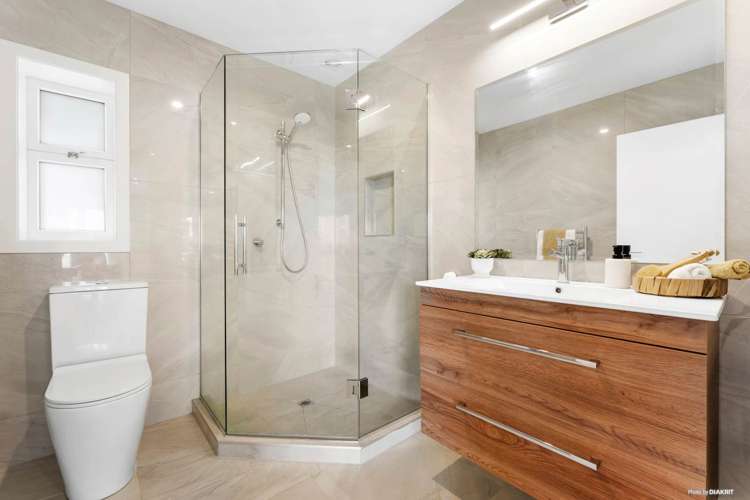 18 Wyoming Avenue Murrays Bay_17